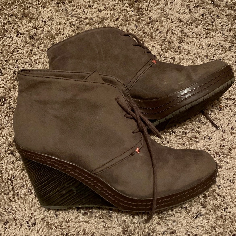 Wedge booties